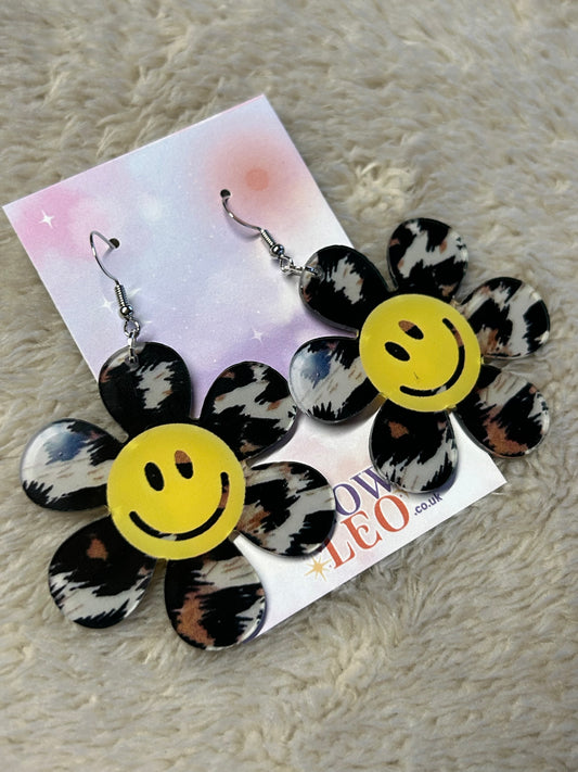 Clouded Leopard Smiley Flower Earrings