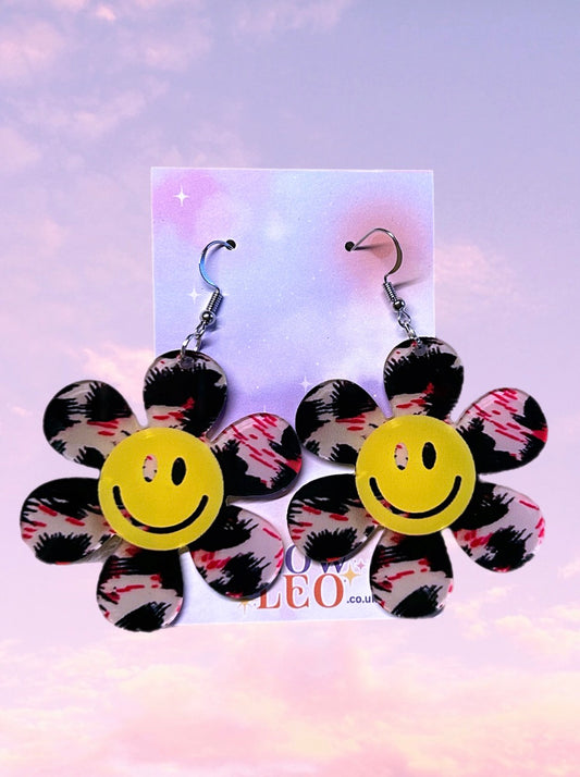 Pink Tiger Smiley Flower Earrings